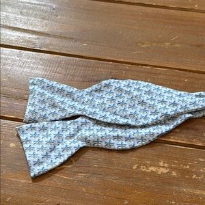 Vineyard Vines Dragon Fly Silk Bow Tie